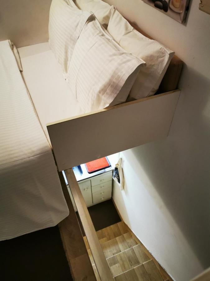 Acropolis Elegant Maisonette By Lodgespot Athena Bagian luar foto