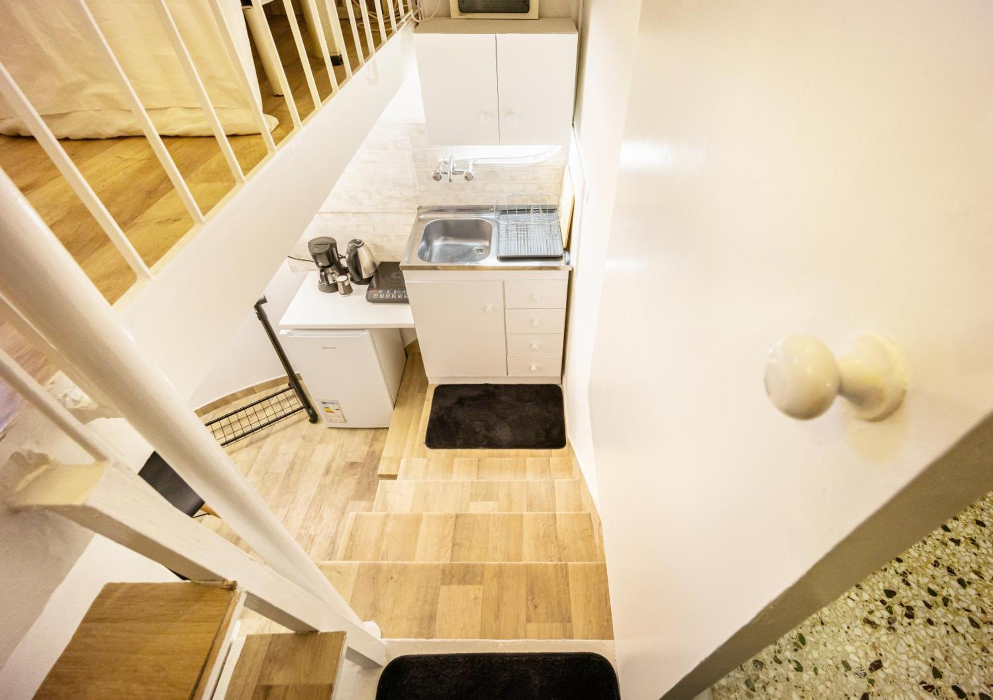Acropolis Elegant Maisonette By Lodgespot Athena Bagian luar foto